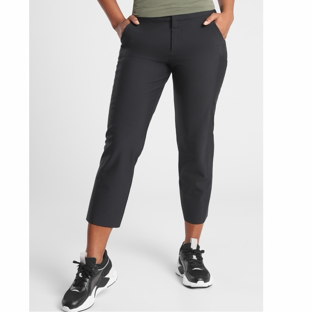 🌷Athleta Stellar Straight Crop Pant —Size 24